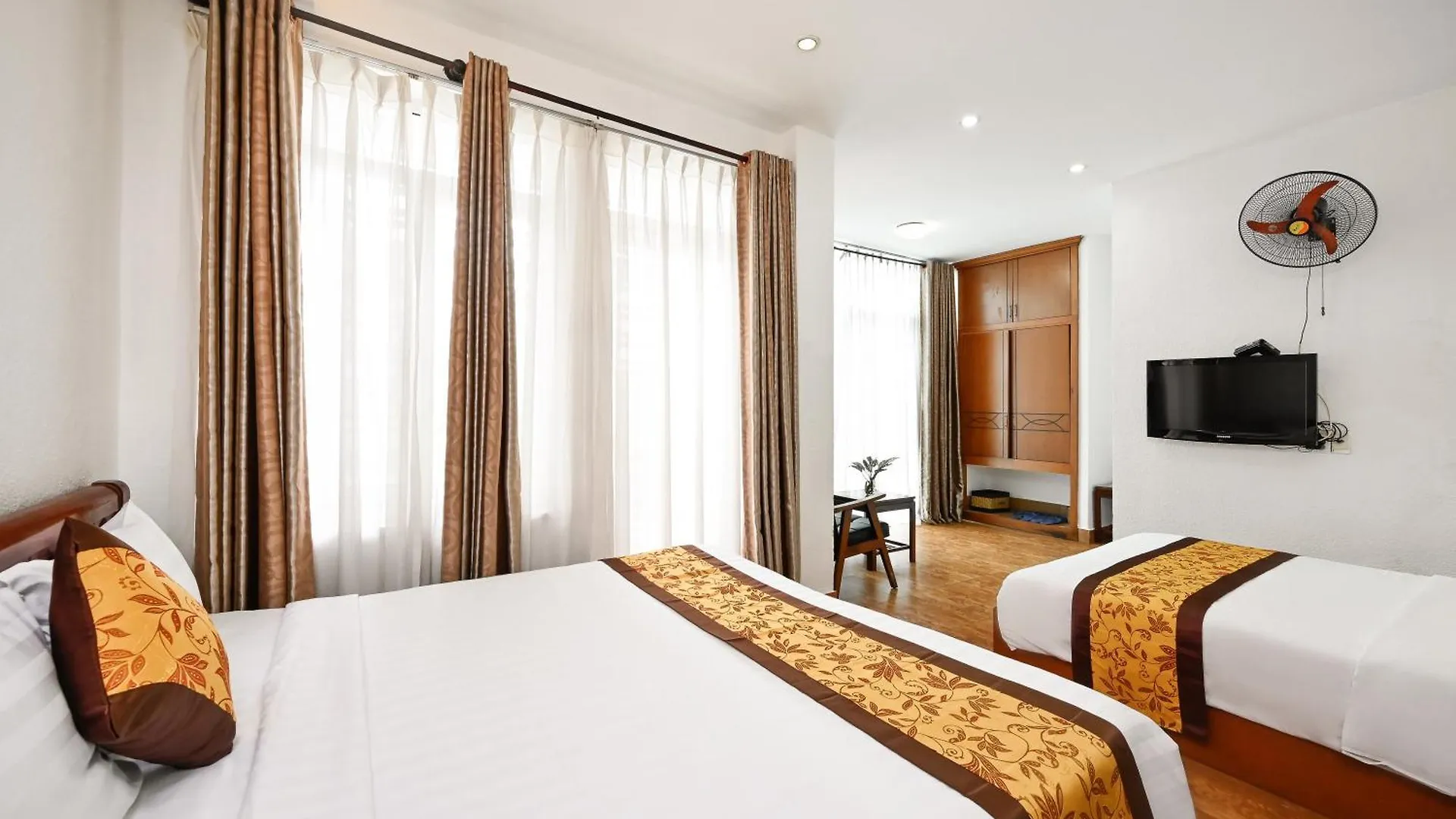 Queen Hotel Saigon Airport Ho Chi Minh City 3*,  Vietnam